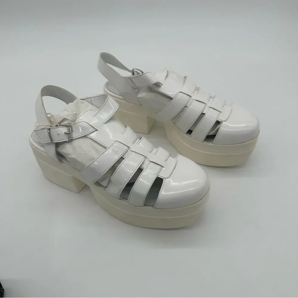 NEW Cult sandals